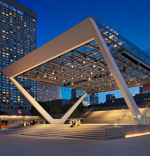 Nathan Phillips Square, Toronto, Ontario